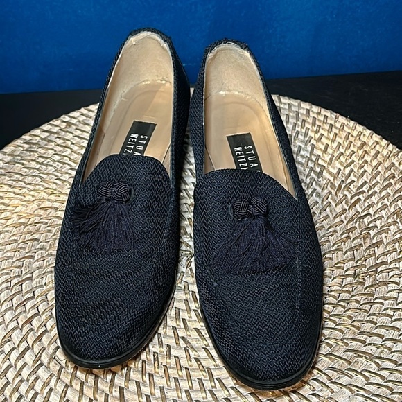 Women’s Stuart Weitzman Navy Blue Tassel Accent Loafers Size 9AA - Picture 1 of 6
